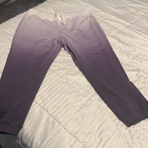 Really Cute Crop pants. Size Large